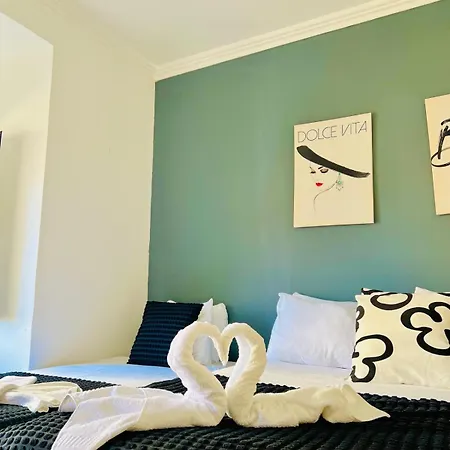 67 Amazing Family Flat In Great Location Center 아파트